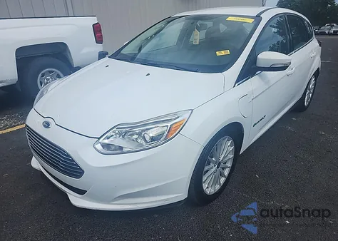 2017 Ford Focus Bev z USA, uszkodzony, nr VIN 1FADP3R46HL239525